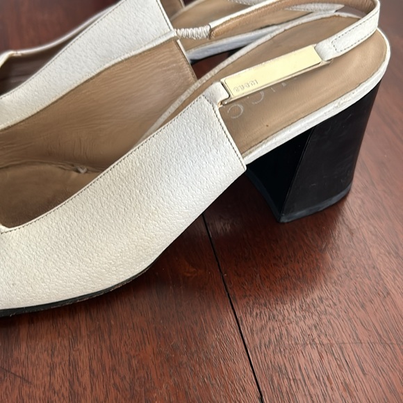 Vintage Gucci 8B white leather black heel shoe - Picture 3 of 6
